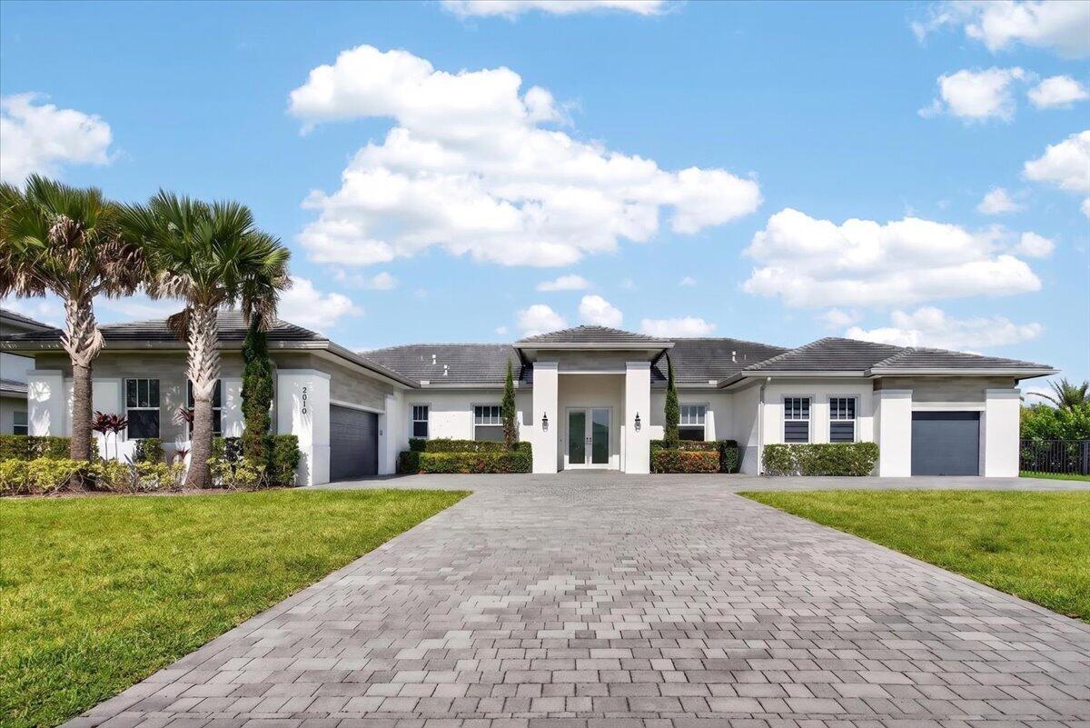 2010 Meadows Drive, Davie, FL 33324 - Photo 4