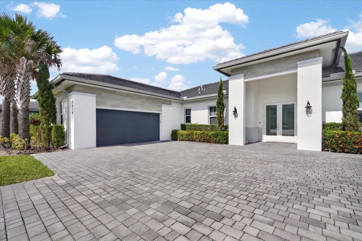 2010 Meadows Drive, Davie, FL 33324 - Photo 5