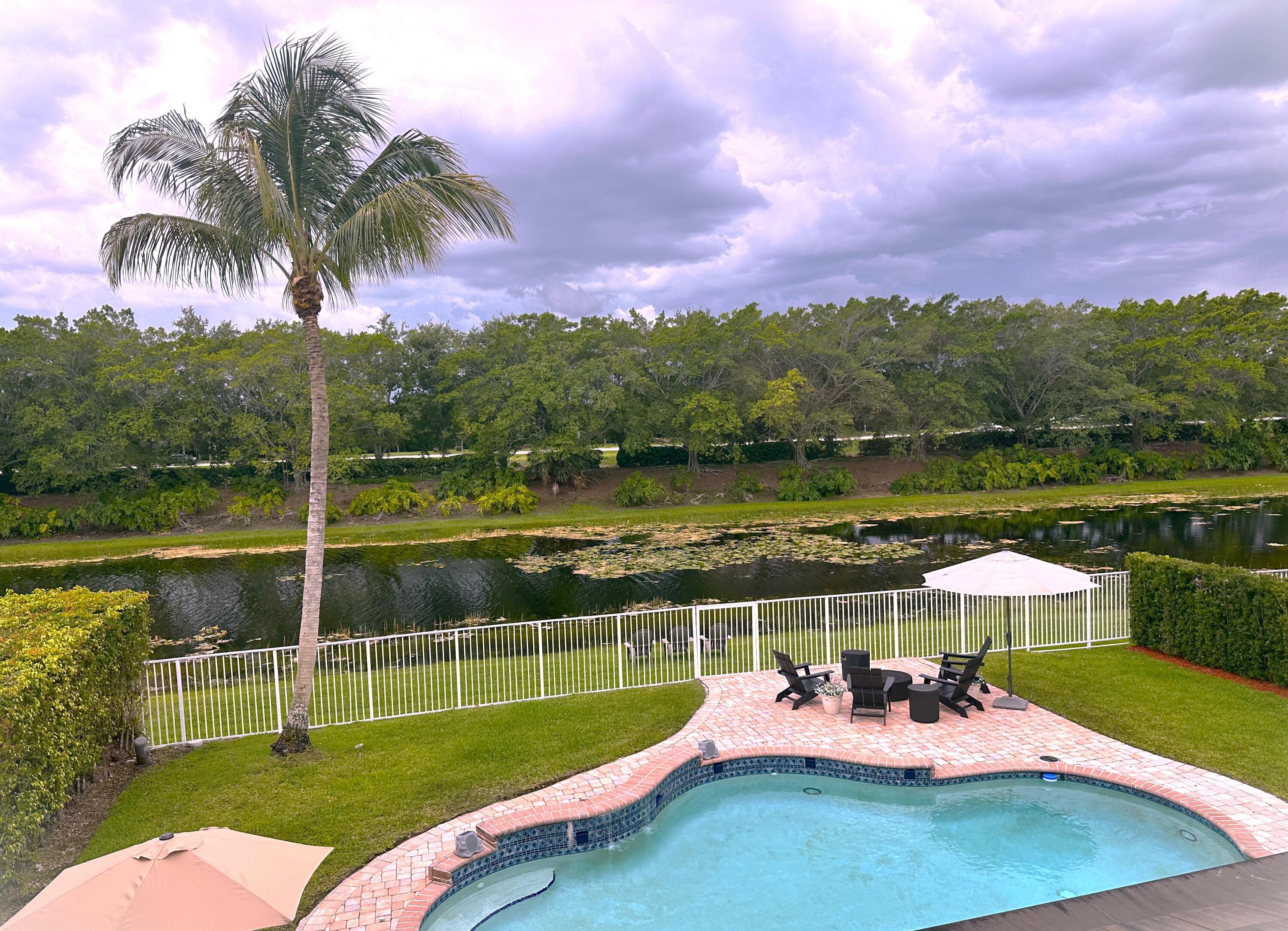 4299 Laurel Ridge Circle, Weston, FL 33331 - Photo 2