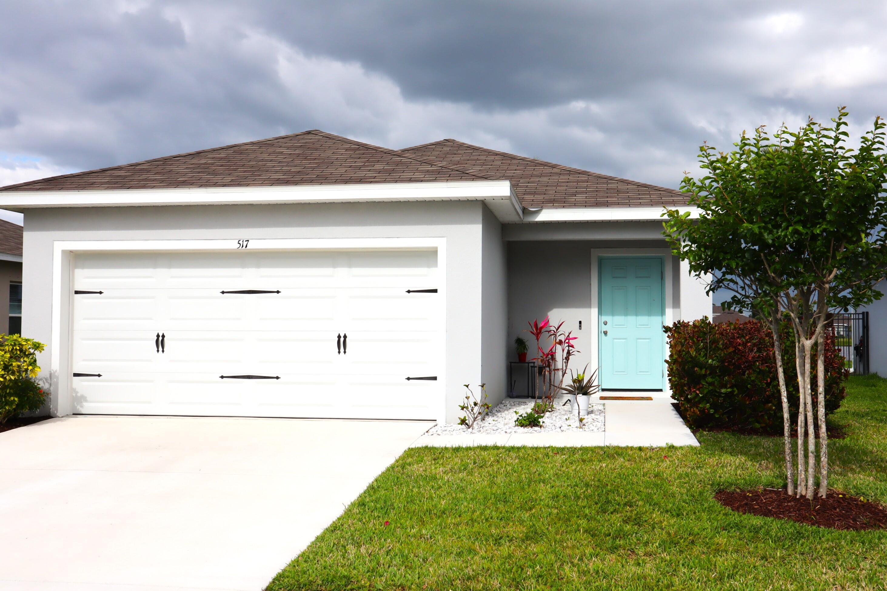 517 Cherimoya Street, Fort Pierce, FL 34981 - Photo 2