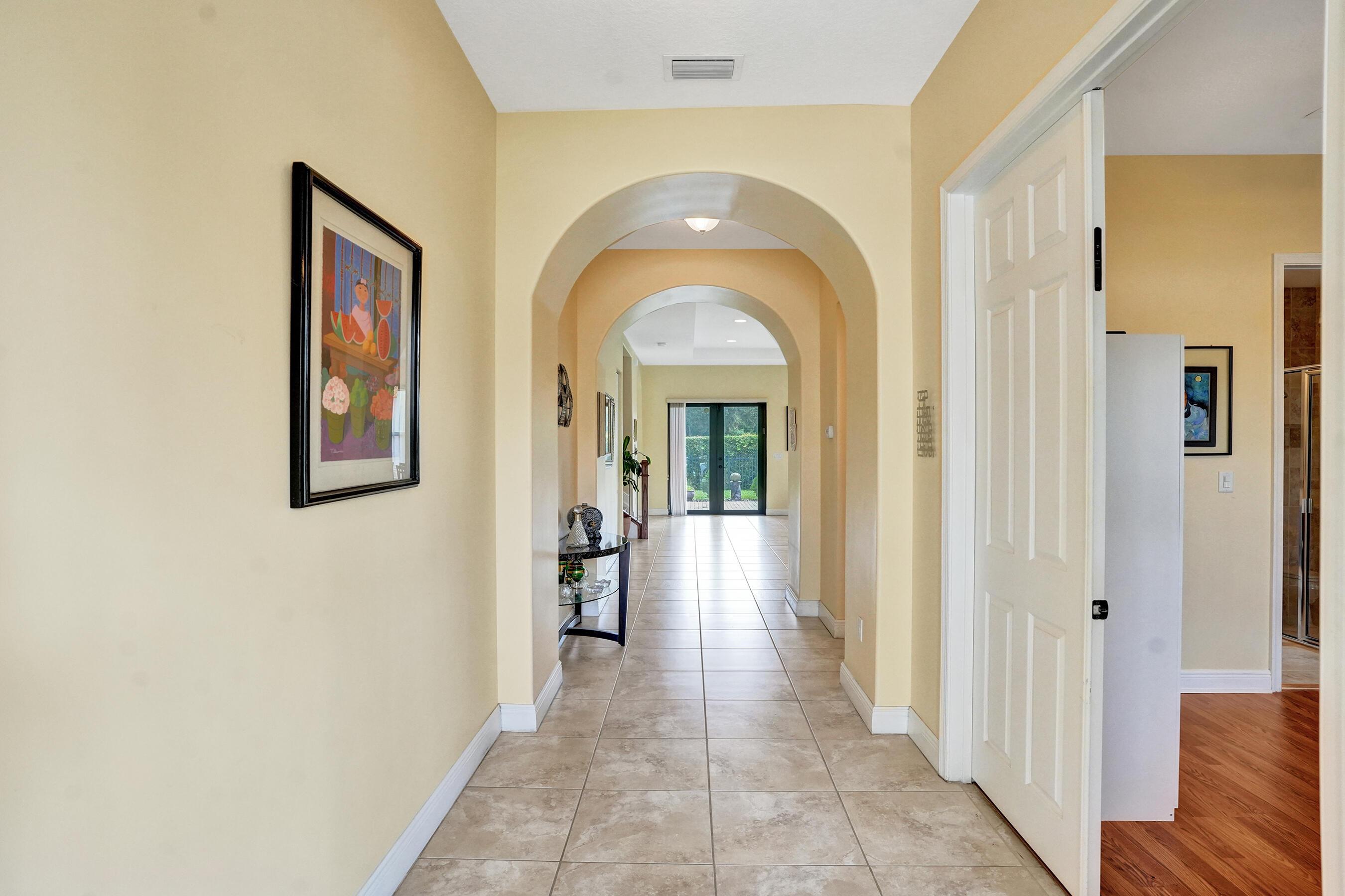 8541 NW 38th Street, Cooper City, FL 33024 - Photo 3