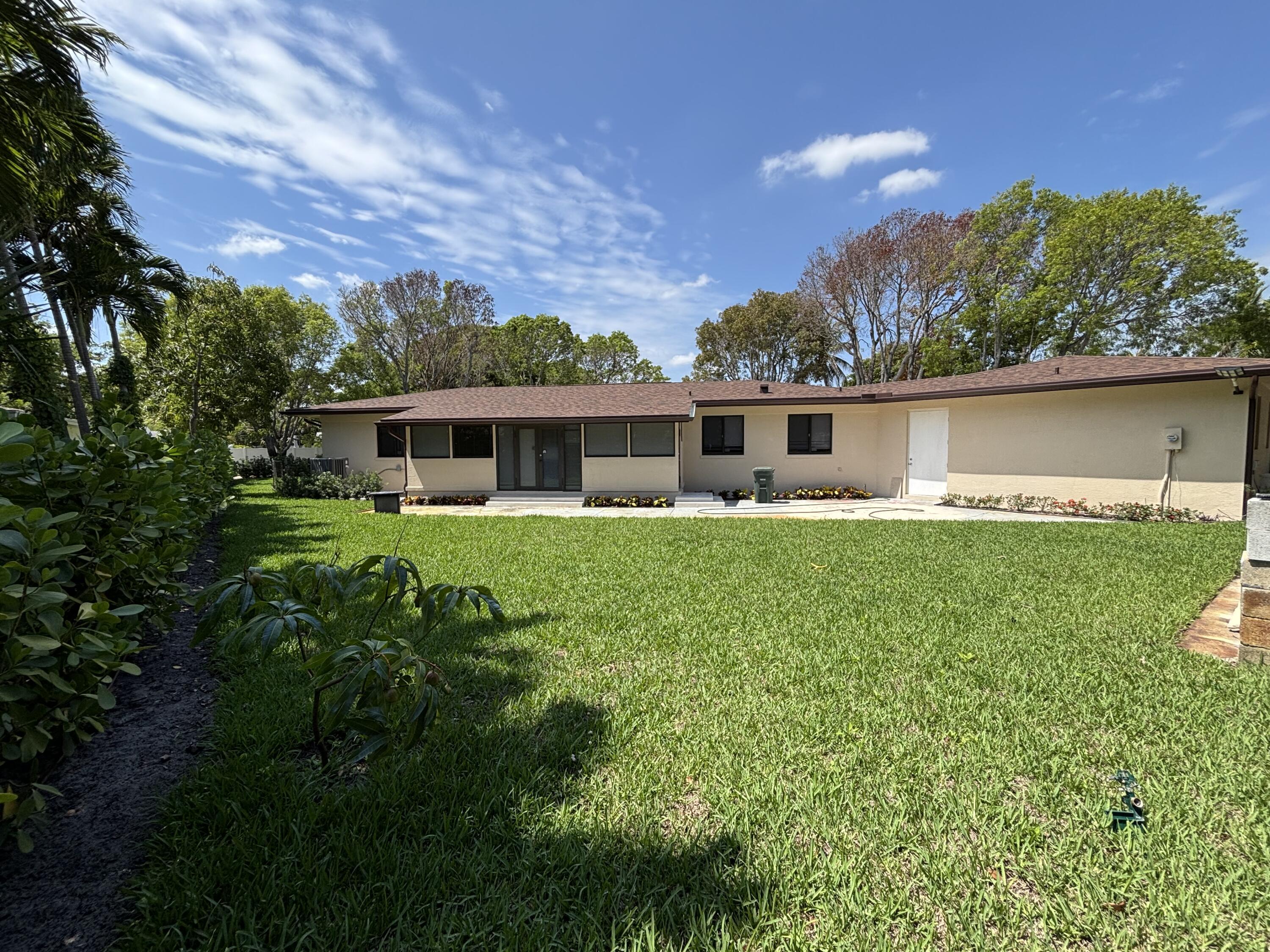 135 E Ilex Drive, Lake Park, FL 33403 - Photo 4