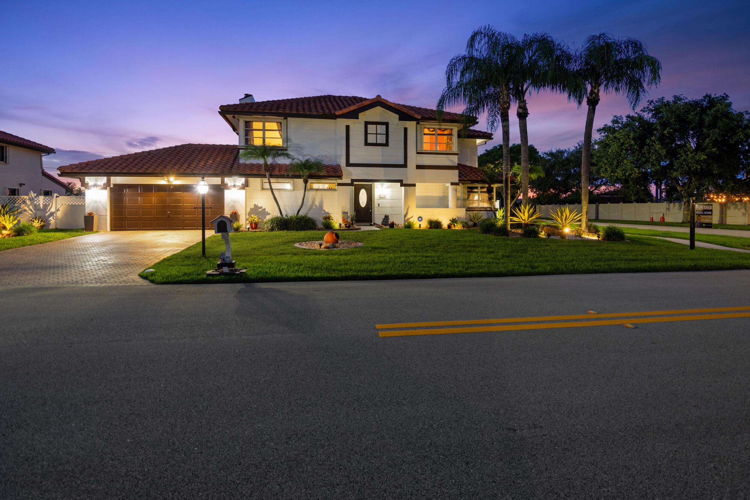 6431 Olde Moat Way, Davie, FL 33331 - Photo 2