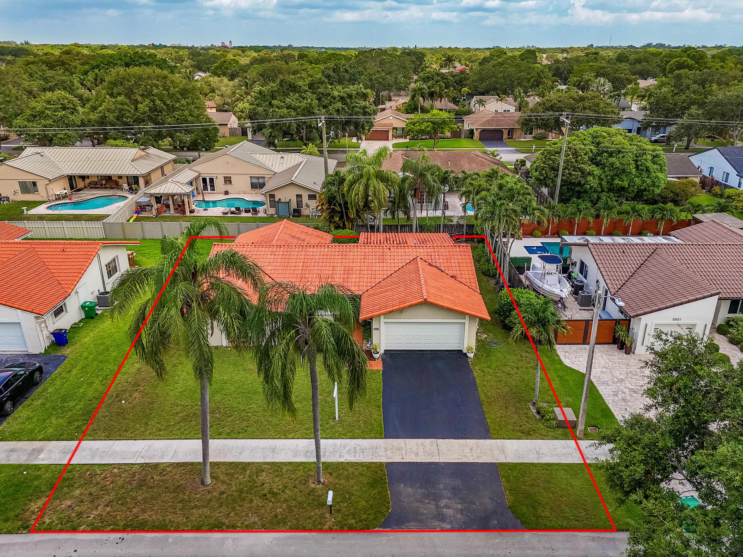 5511 SW 114th Avenue, Cooper City, FL 33330 - Photo 4