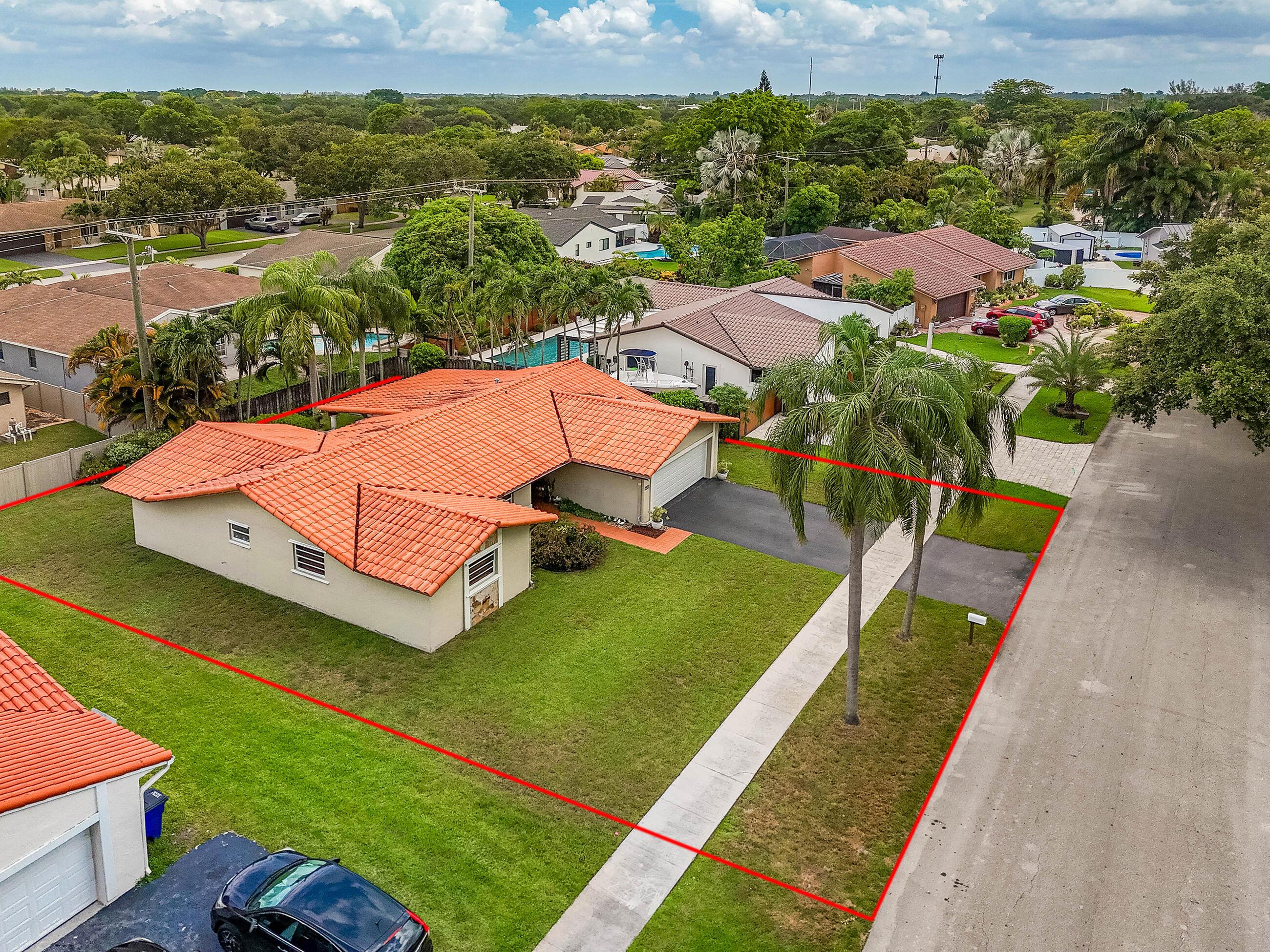 5511 SW 114th Avenue, Cooper City, FL 33330 - Photo 5