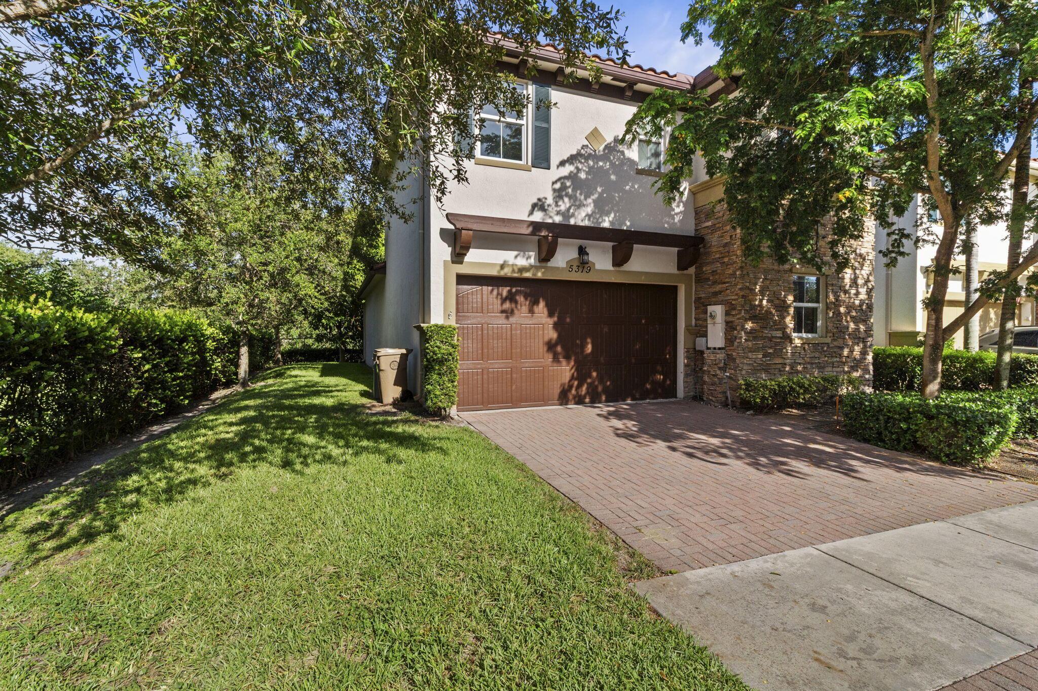5319 Falcon Trail, Davie, FL 33314 - Photo 3