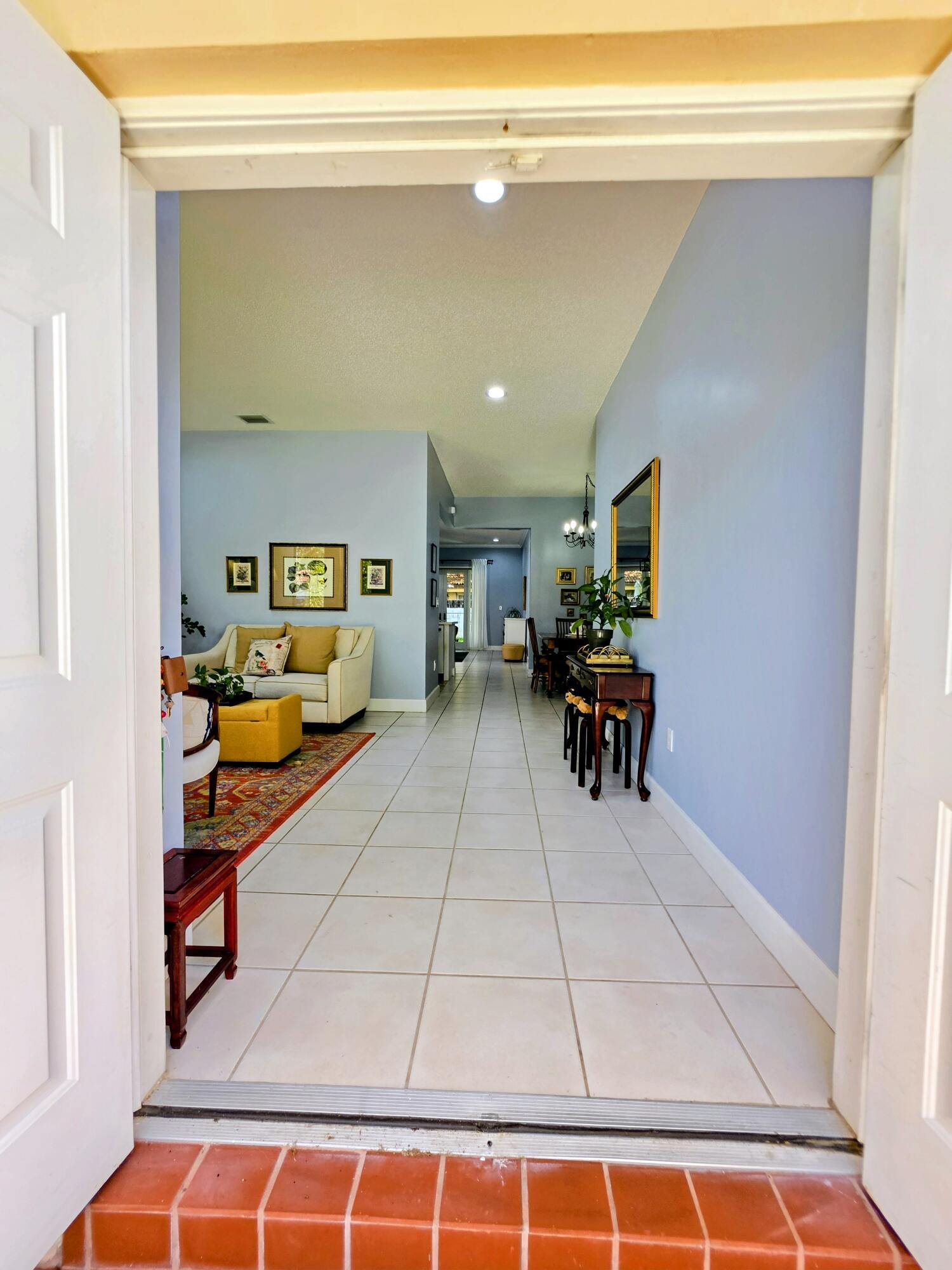 14013 N Cypress Cove Circle, Davie, FL 33325 - Photo 4