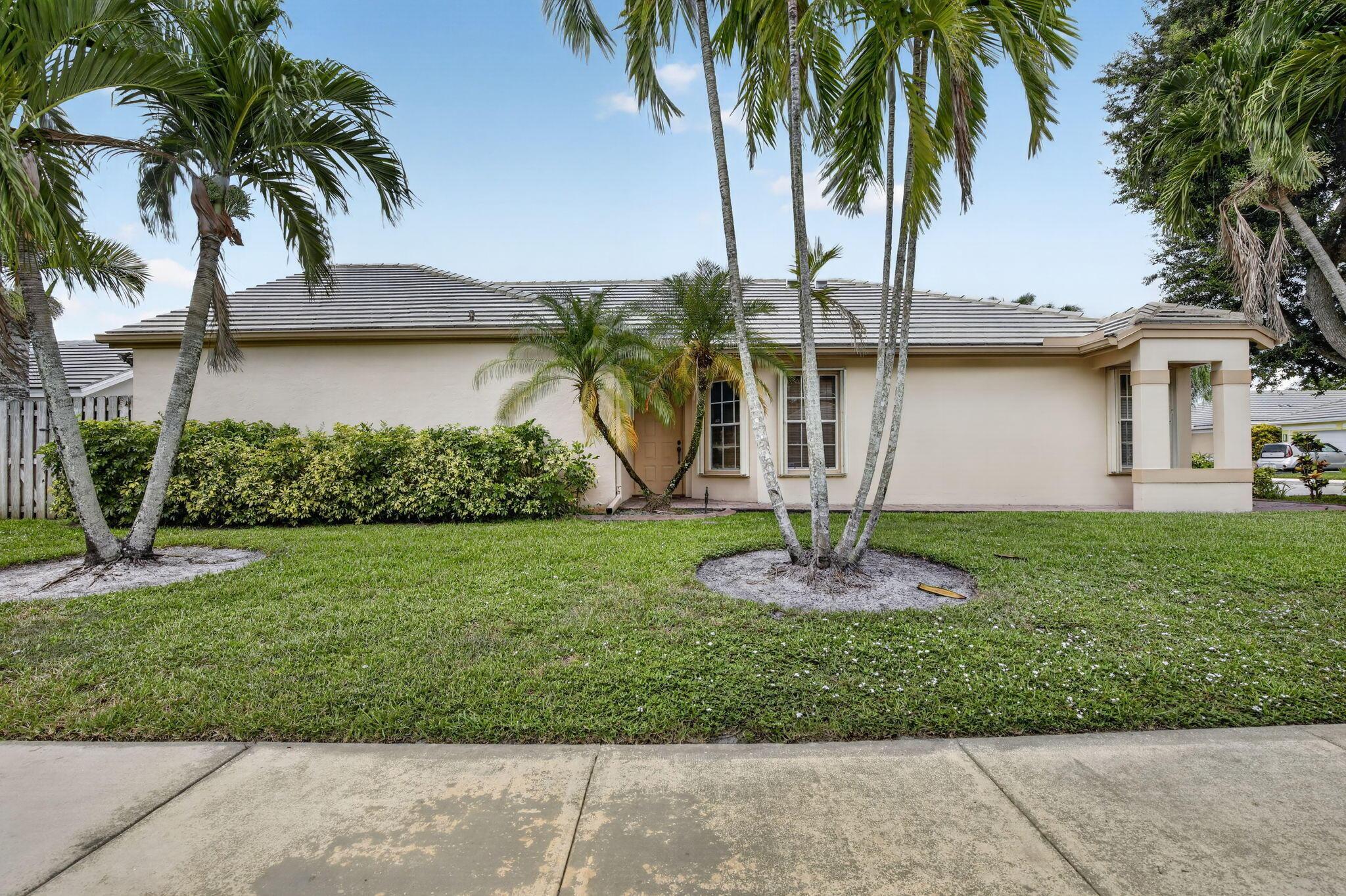 2640 Millwood Court, Davie, FL 33328 - Photo 2