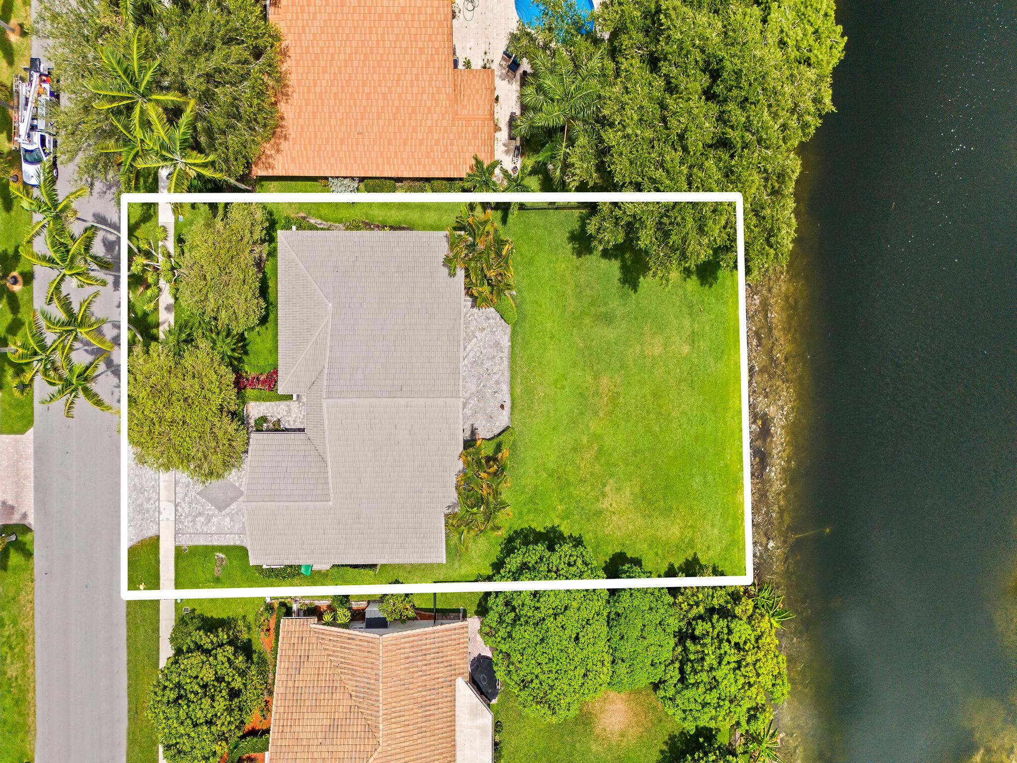 1750 W Oak Knoll Circle, Davie, FL 33324 - Photo 4
