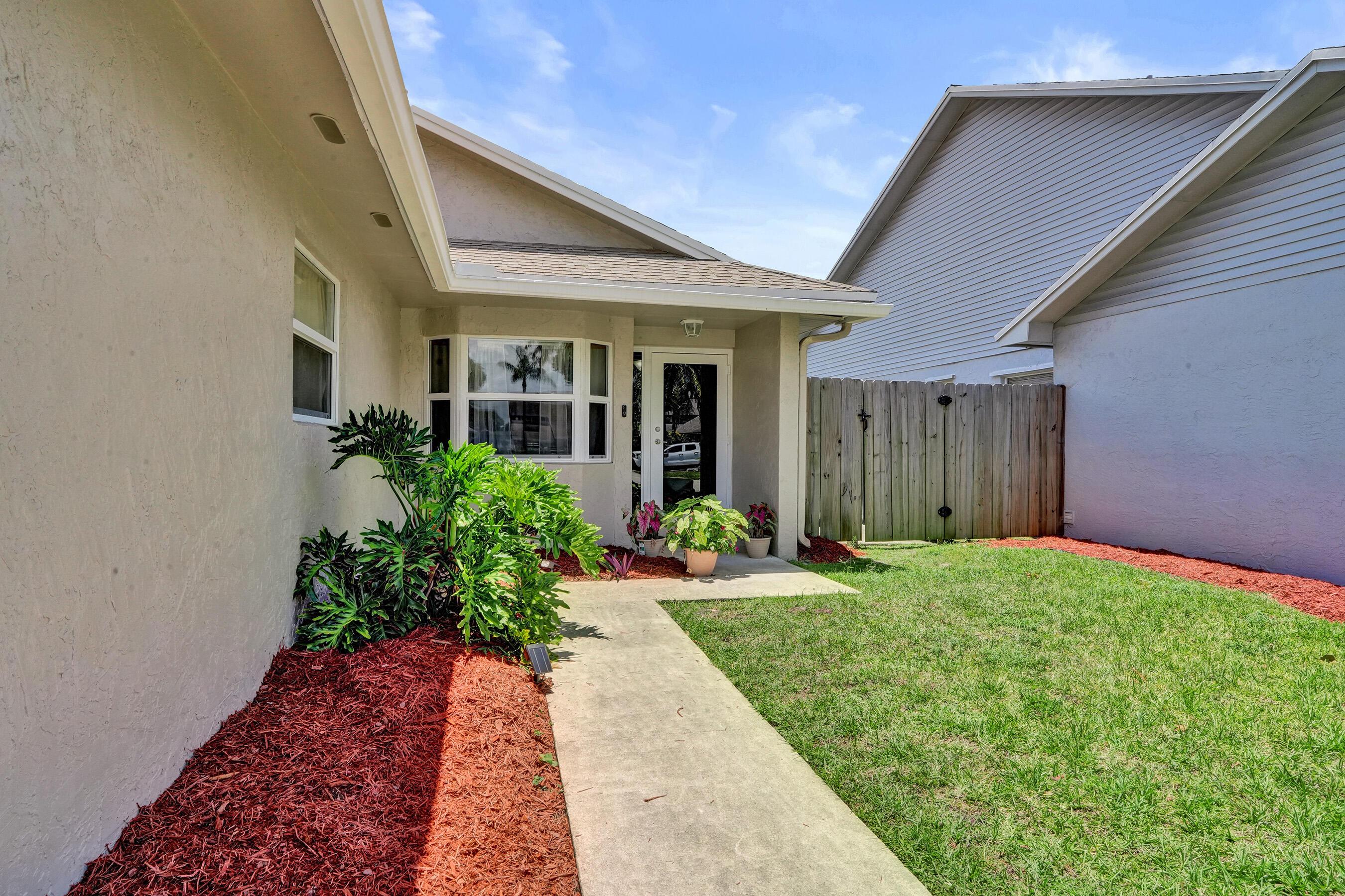 8340 SW 41st Street, Davie, FL 33328 - Photo 2