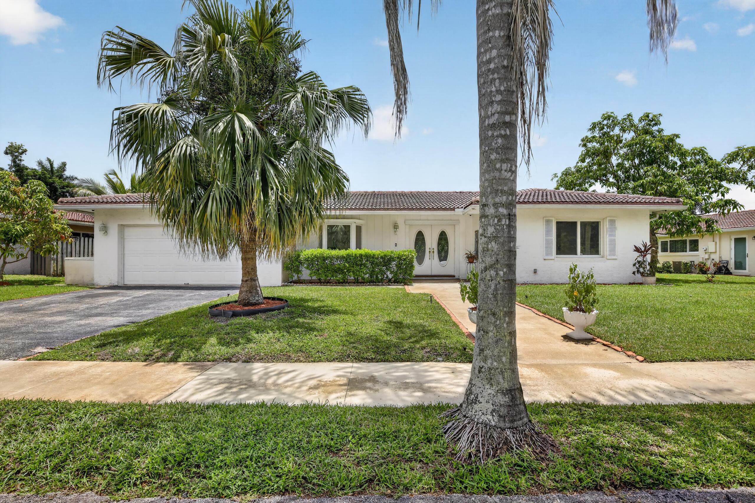 410 Bonaventure Boulevard, Weston, FL 33326 - Photo 2