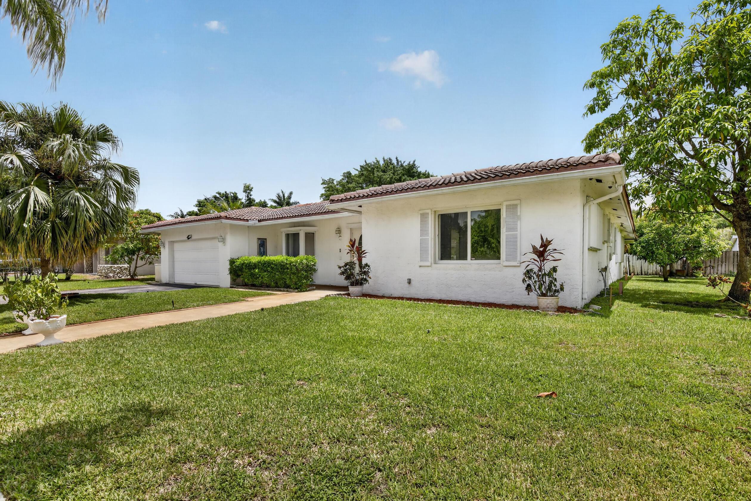 410 Bonaventure Boulevard, Weston, FL 33326 - Photo 4