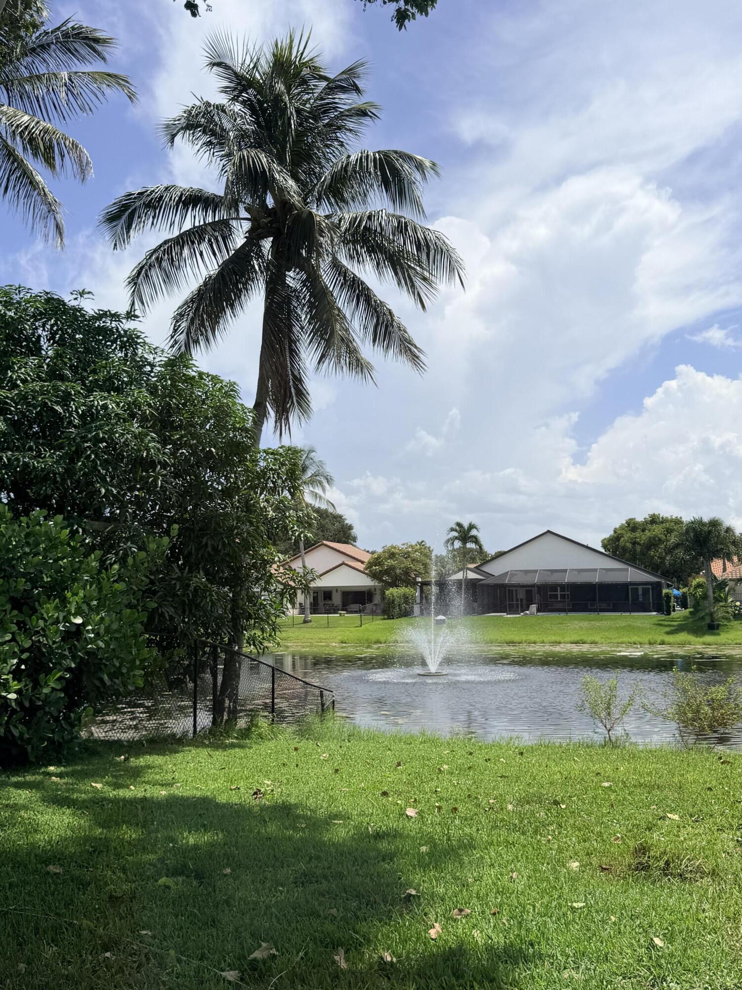 8870 Woodside Court, Davie, FL 33328 - Photo 4