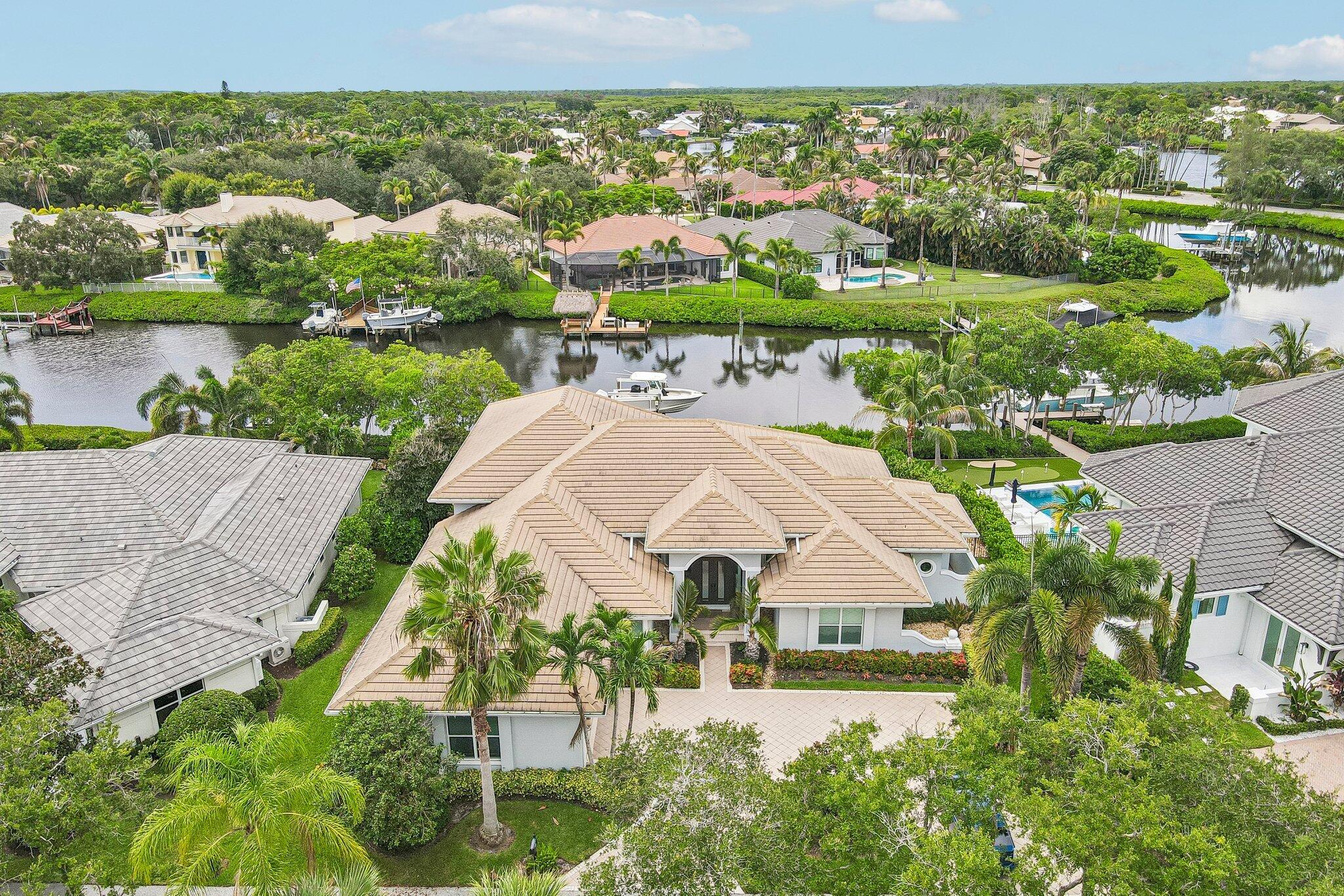 8651 SE Somerset Island Way, Jupiter, FL 33458 - Photo 3