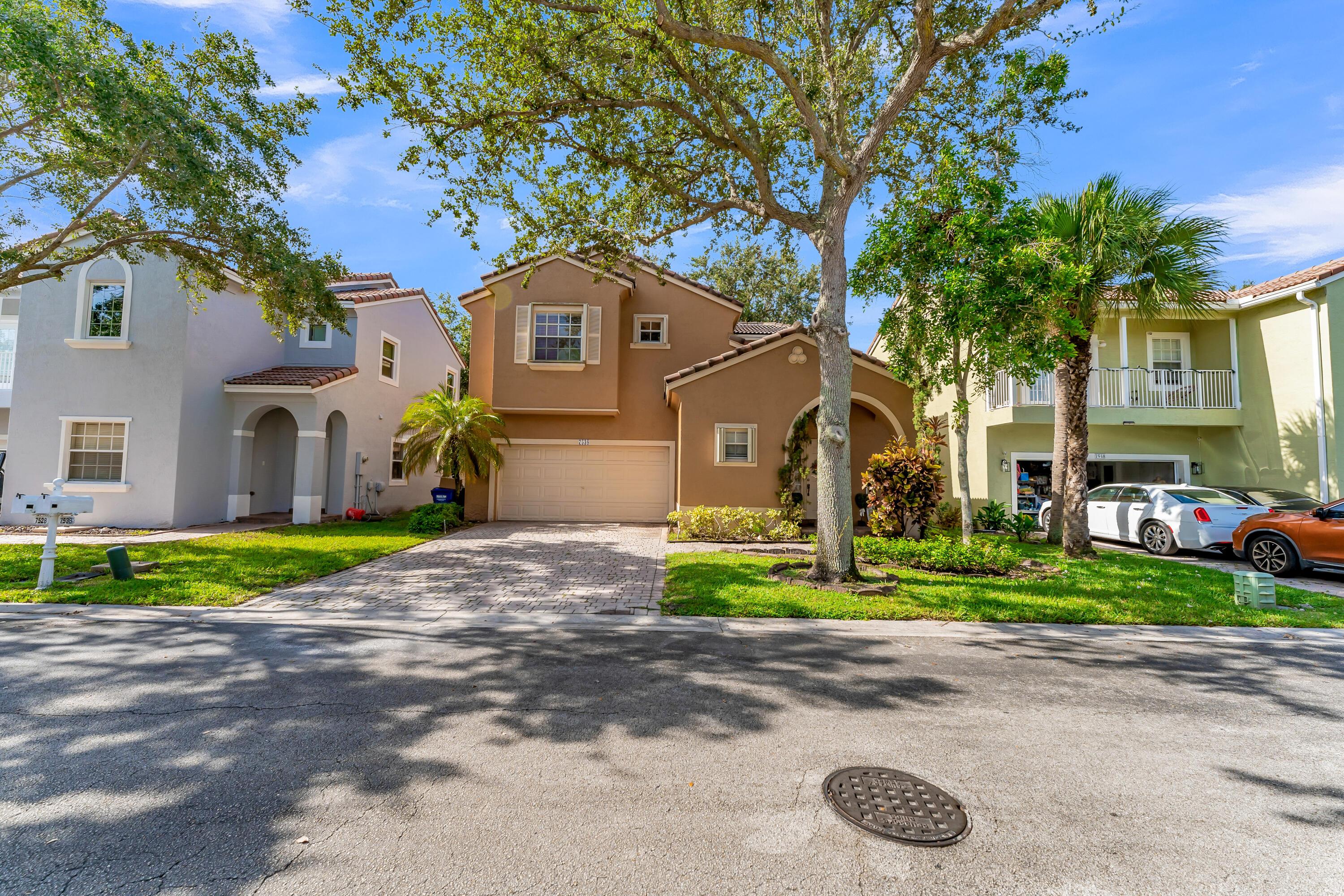 7538 NW 17TH Drive, Pembroke Pines, FL 33024 - Photo 5