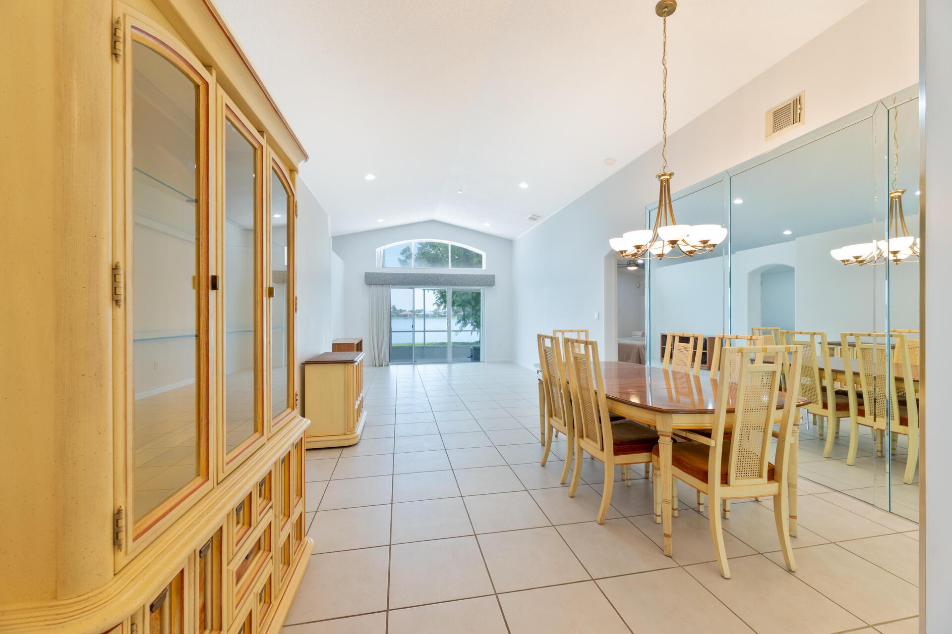 19200 NW 24TH Court, Pembroke Pines, FL 33029 - Photo 4
