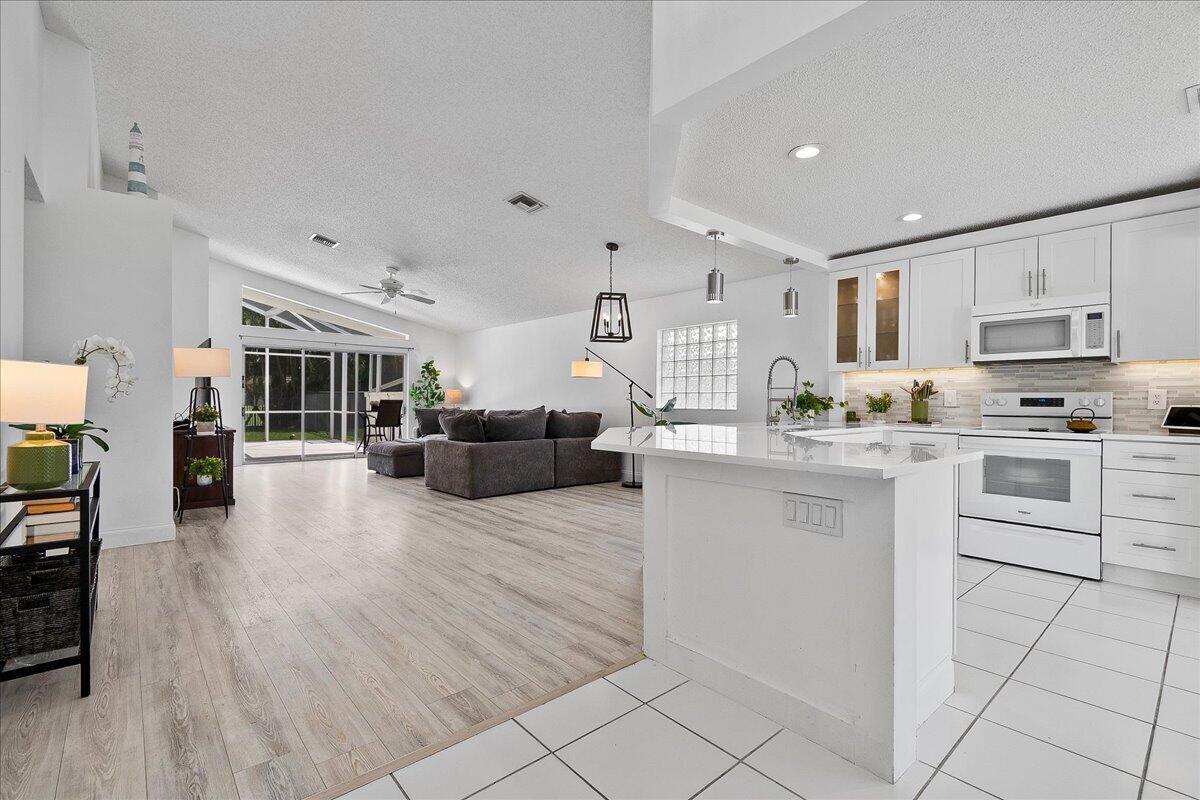 1820 S Club Drive, Wellington, FL 33414 - Photo 3