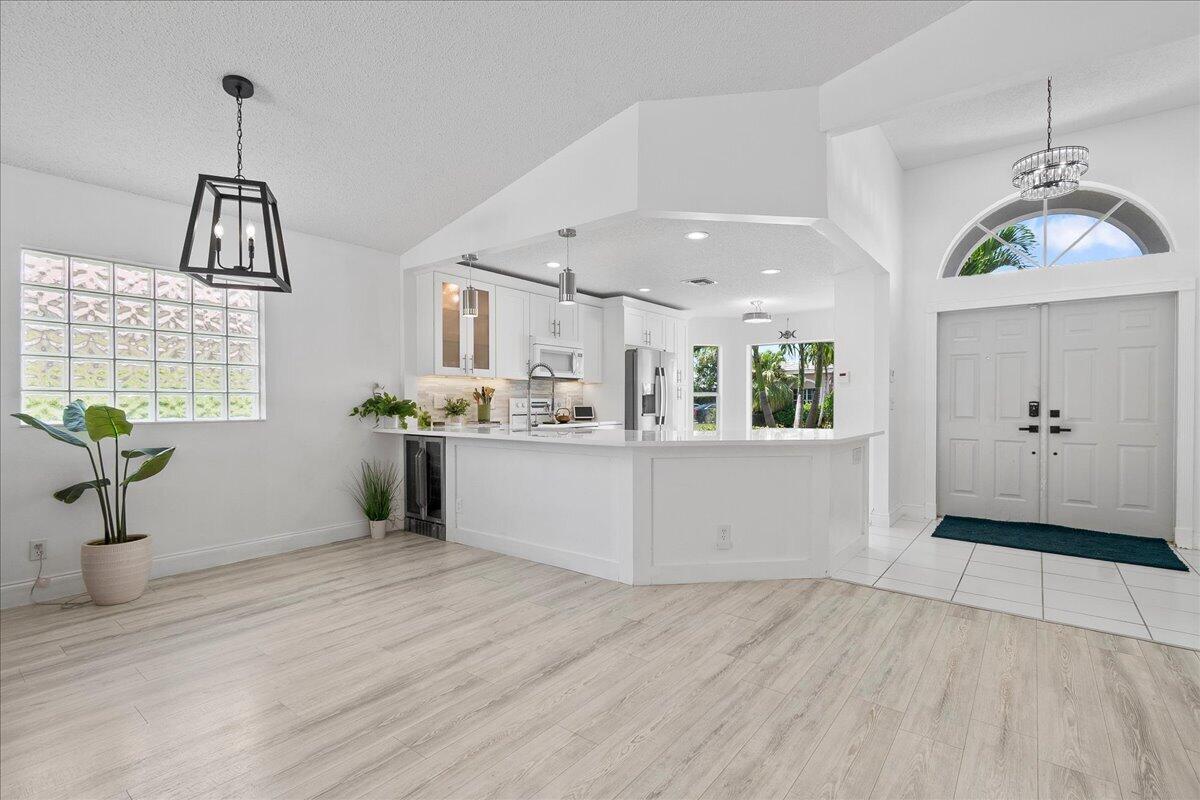 1820 S Club Drive, Wellington, FL 33414 - Photo 4