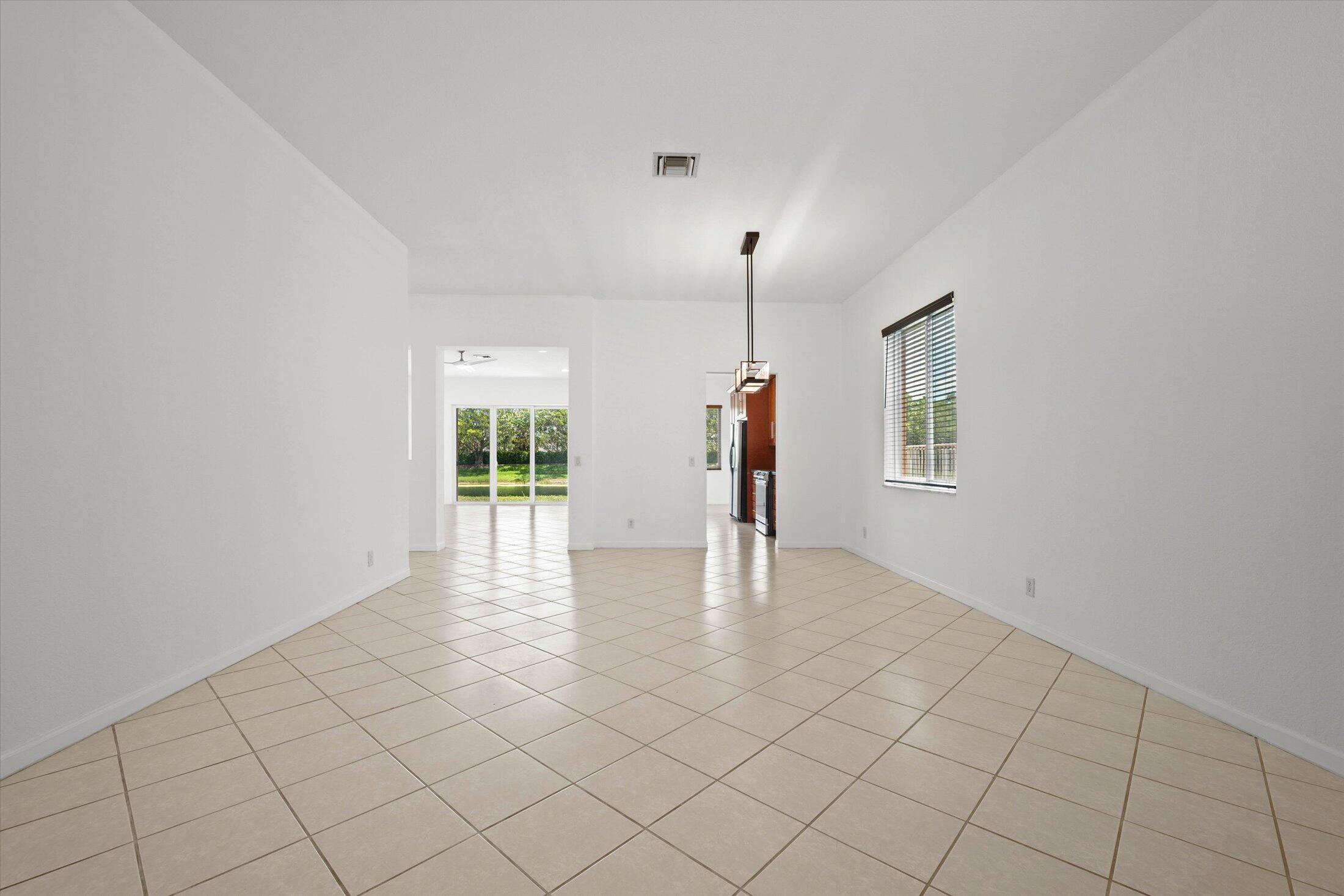 886 SUNFLOWER Circle, Weston, FL 33327 - Photo 5