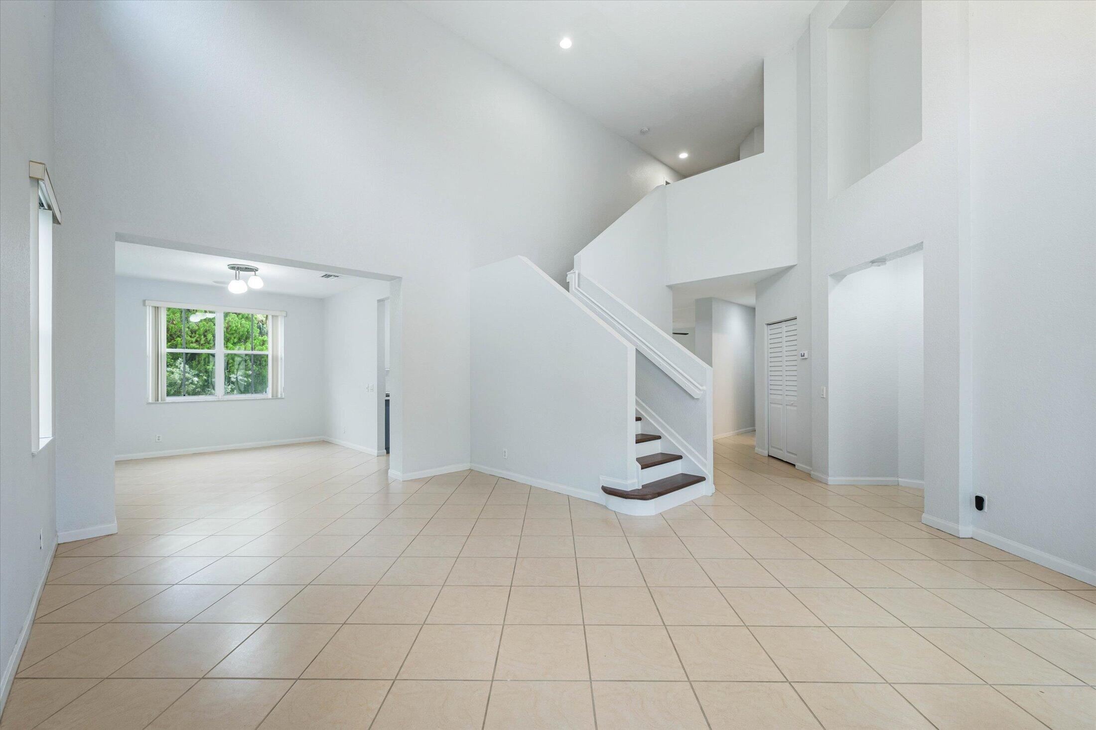890 HAWTHORN Terrace, Weston, FL 33327 - Photo 4