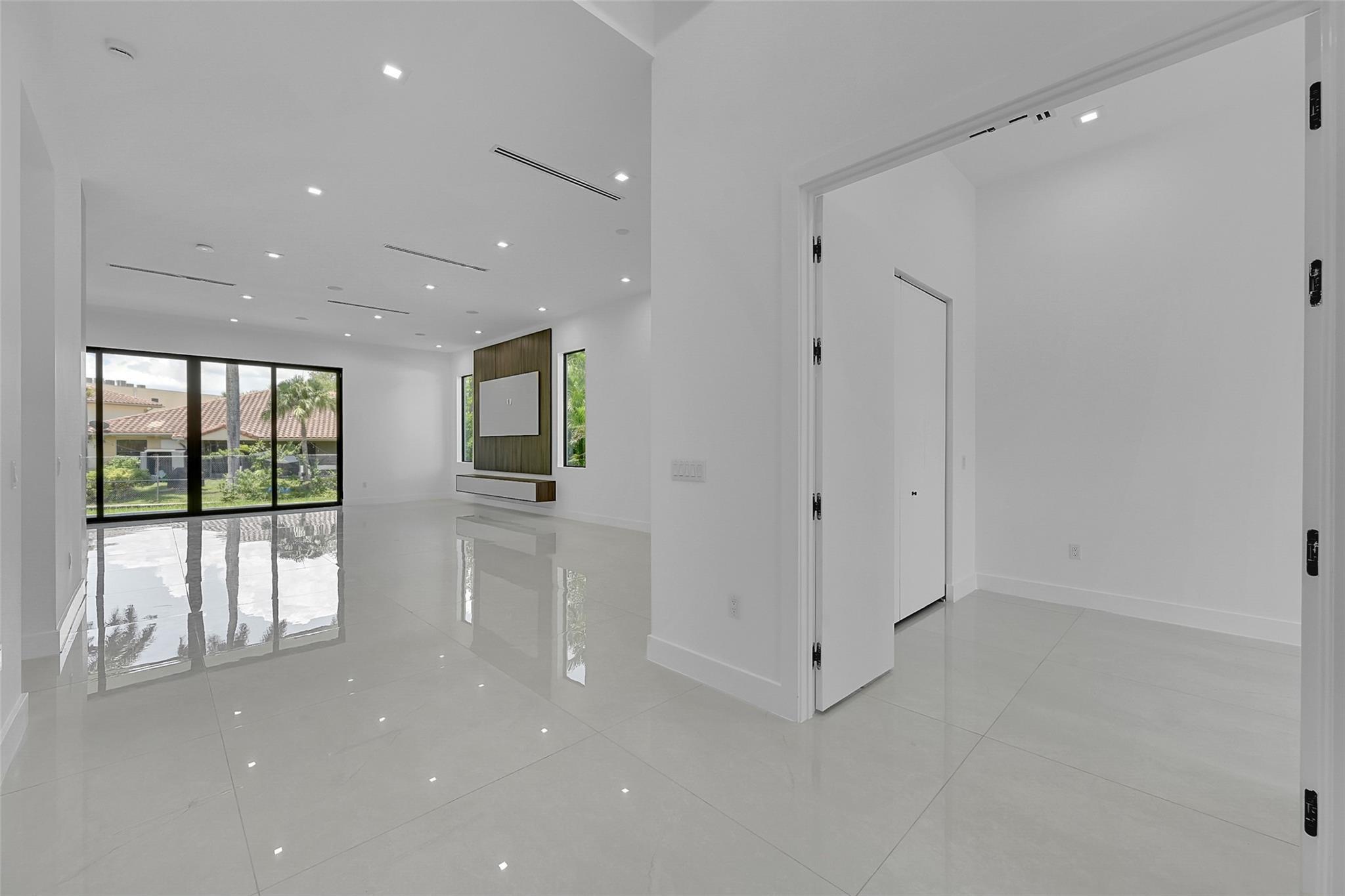 656 NW 21st Street, Fort Lauderdale, FL 33311 - Photo 2