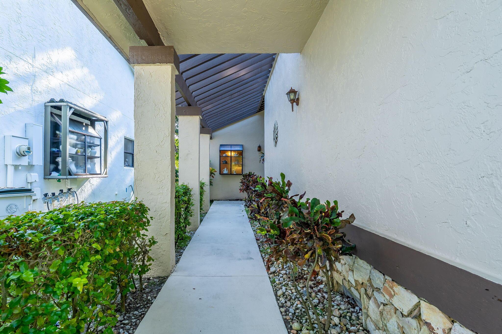 2420 Fiddleleaf Avenue, Coconut Creek, FL 33063 - Photo 4