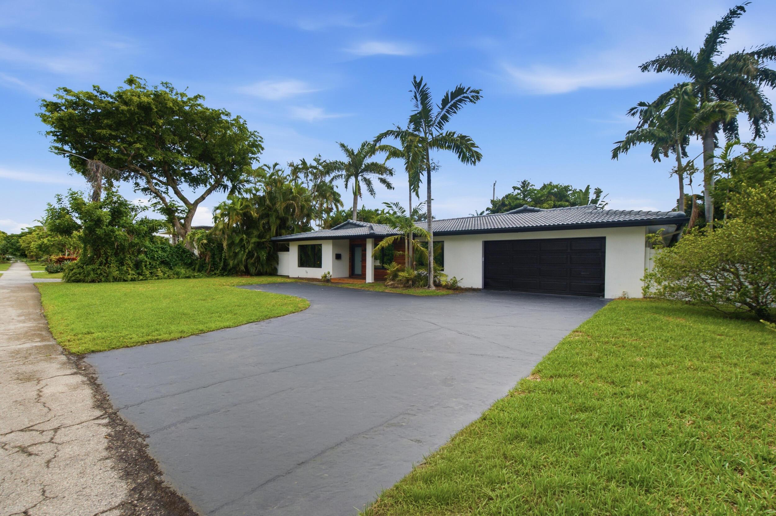 2457 NE 27th Terrace, Fort Lauderdale, FL 33305 - Photo 3