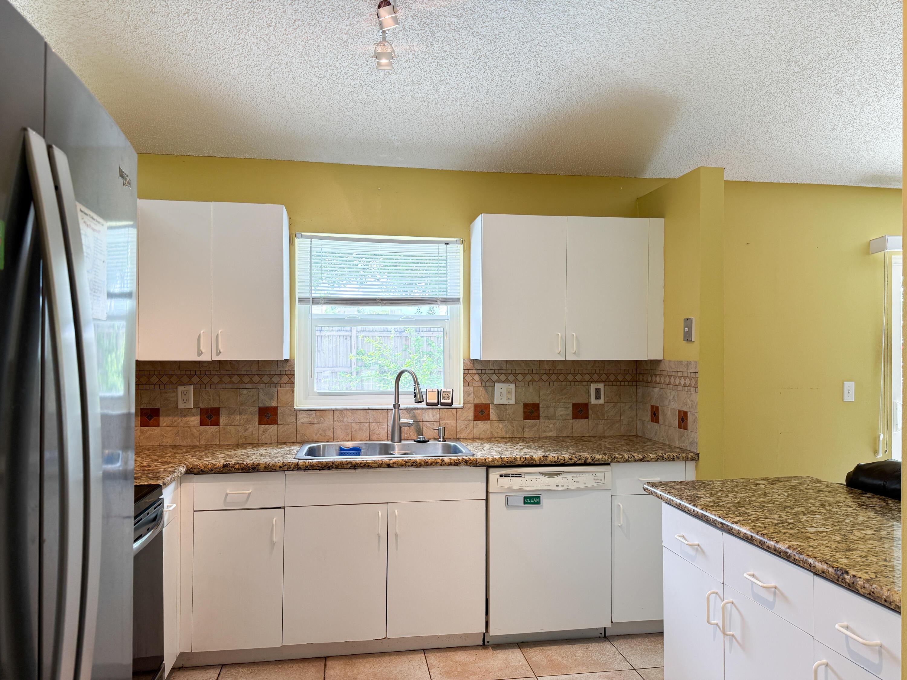 4786 NW 14th Street, Coconut Creek, FL 33063 - Photo 4