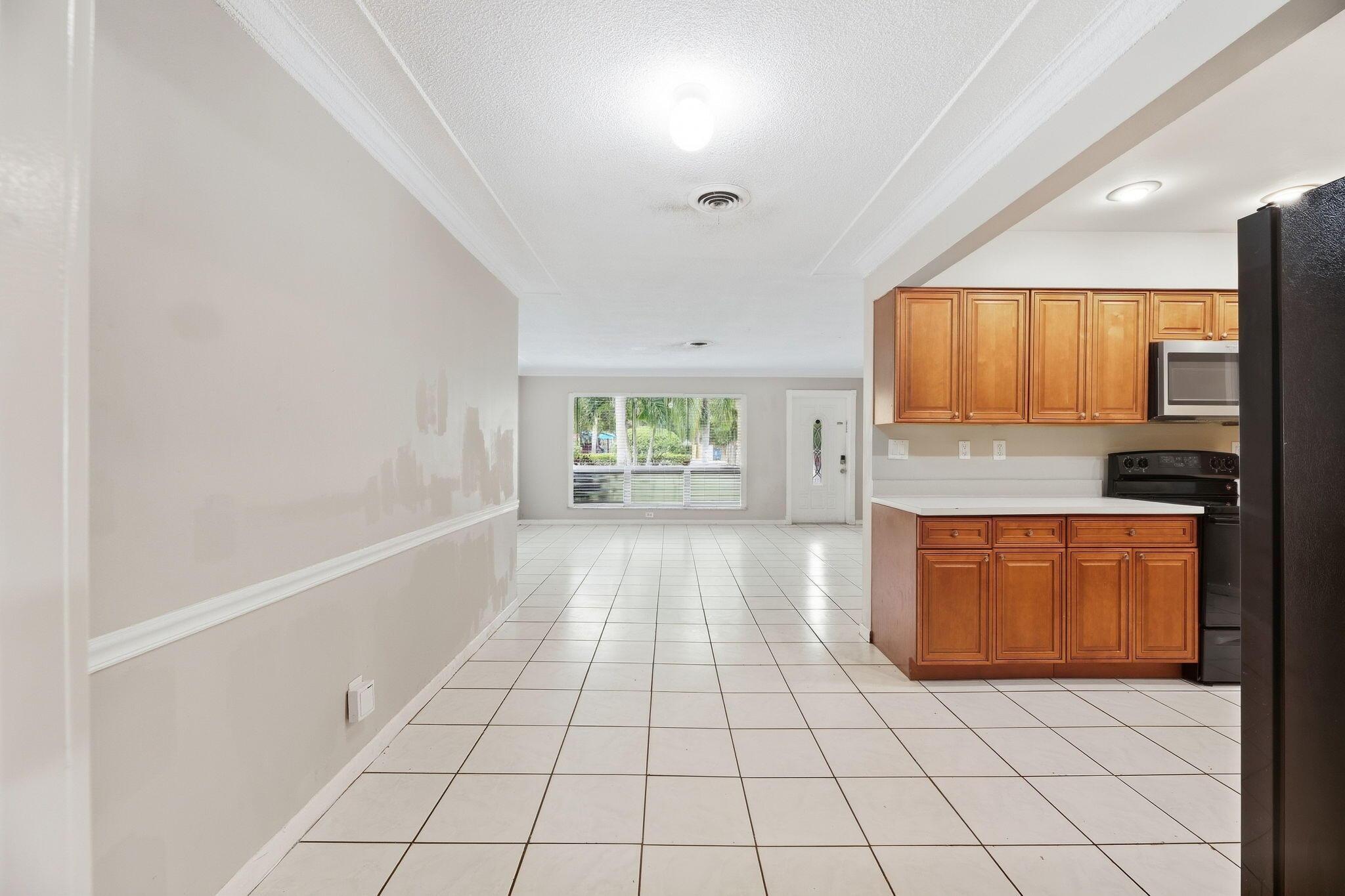 831 NW 43RD Avenue, Coconut Creek, FL 33066 - Photo 4