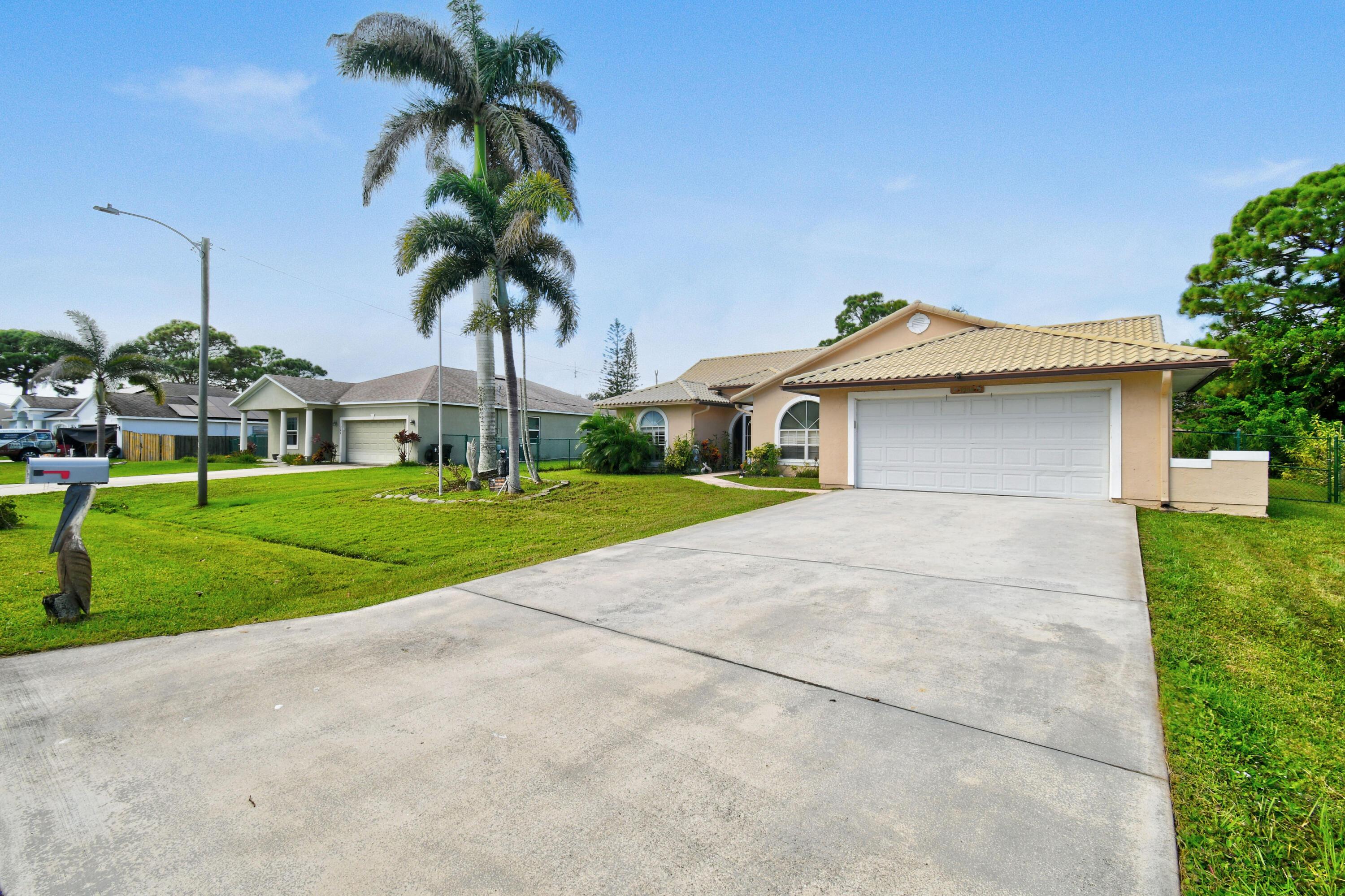 1758 SE DUMA Terrace, Port St. Lucie, FL 34952 - Photo 3