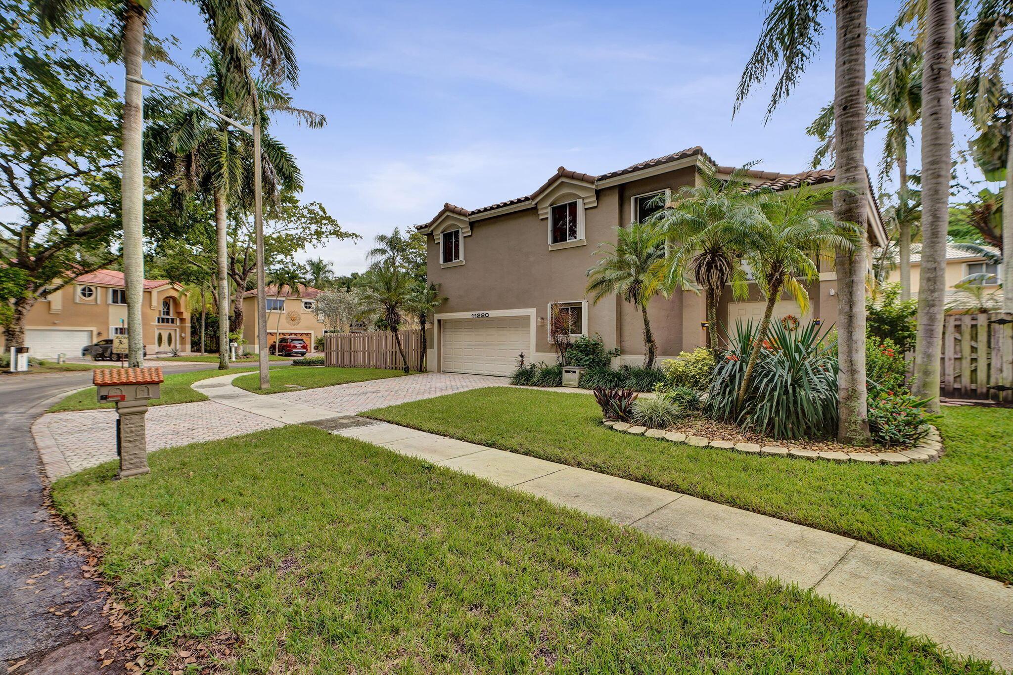 11220 REVEILLE Road, Cooper City, FL 33026 - Photo 3