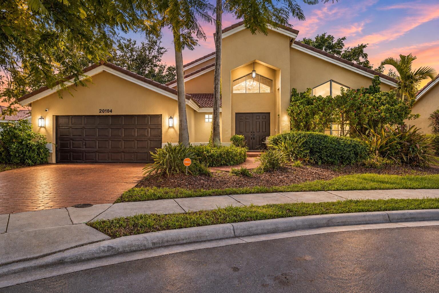 20104 NW 9TH Drive, Pembroke Pines, FL 33029 - Photo 4