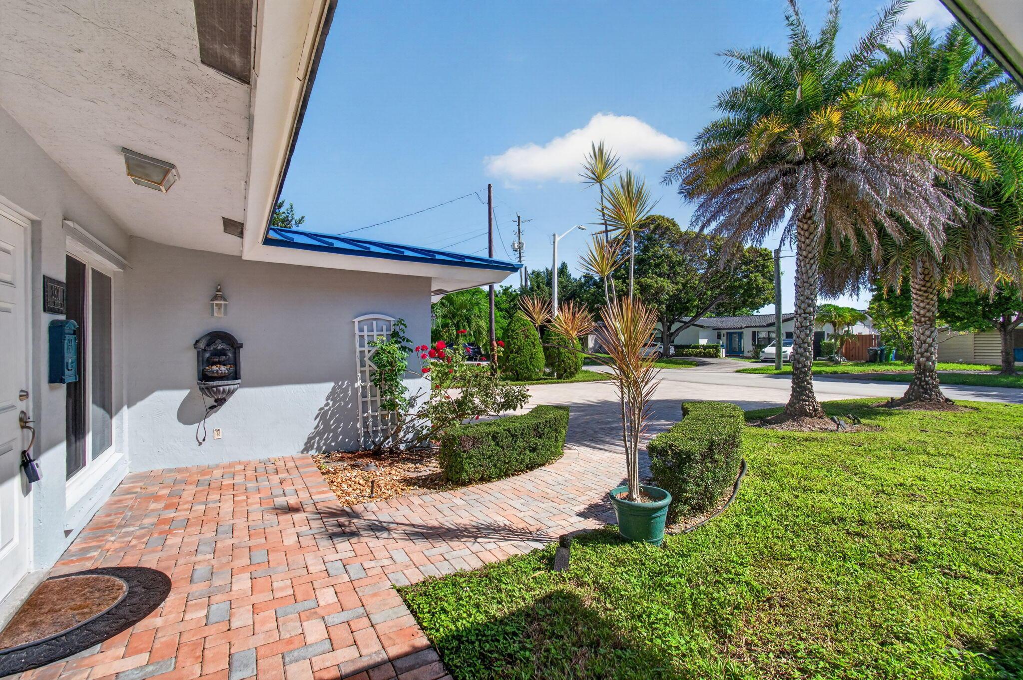 2801 Coral Shores Drive, Fort Lauderdale, FL 33306 - Photo 5