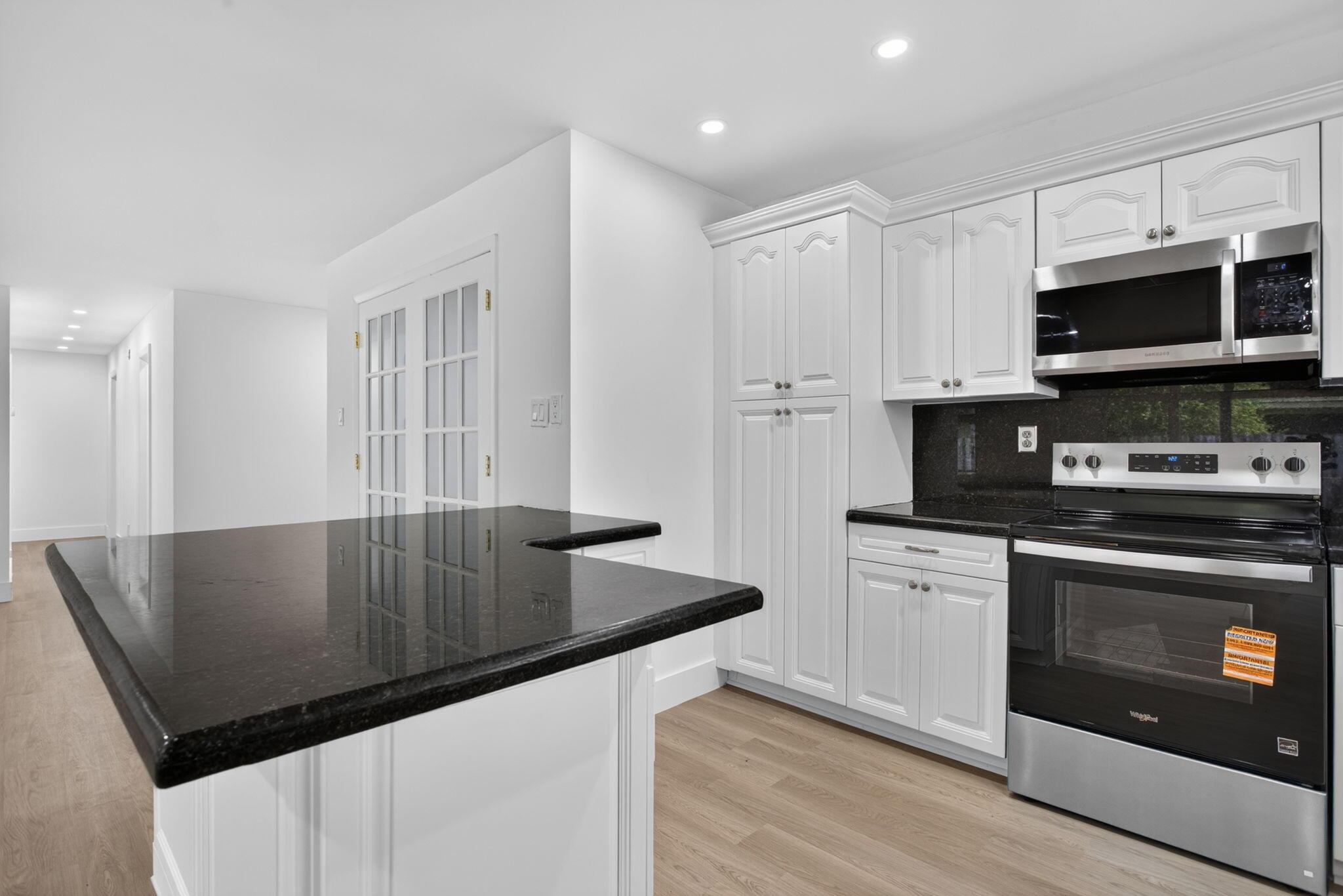 4011 NW 93rd Avenue, Sunrise, FL 33351 - Photo 2