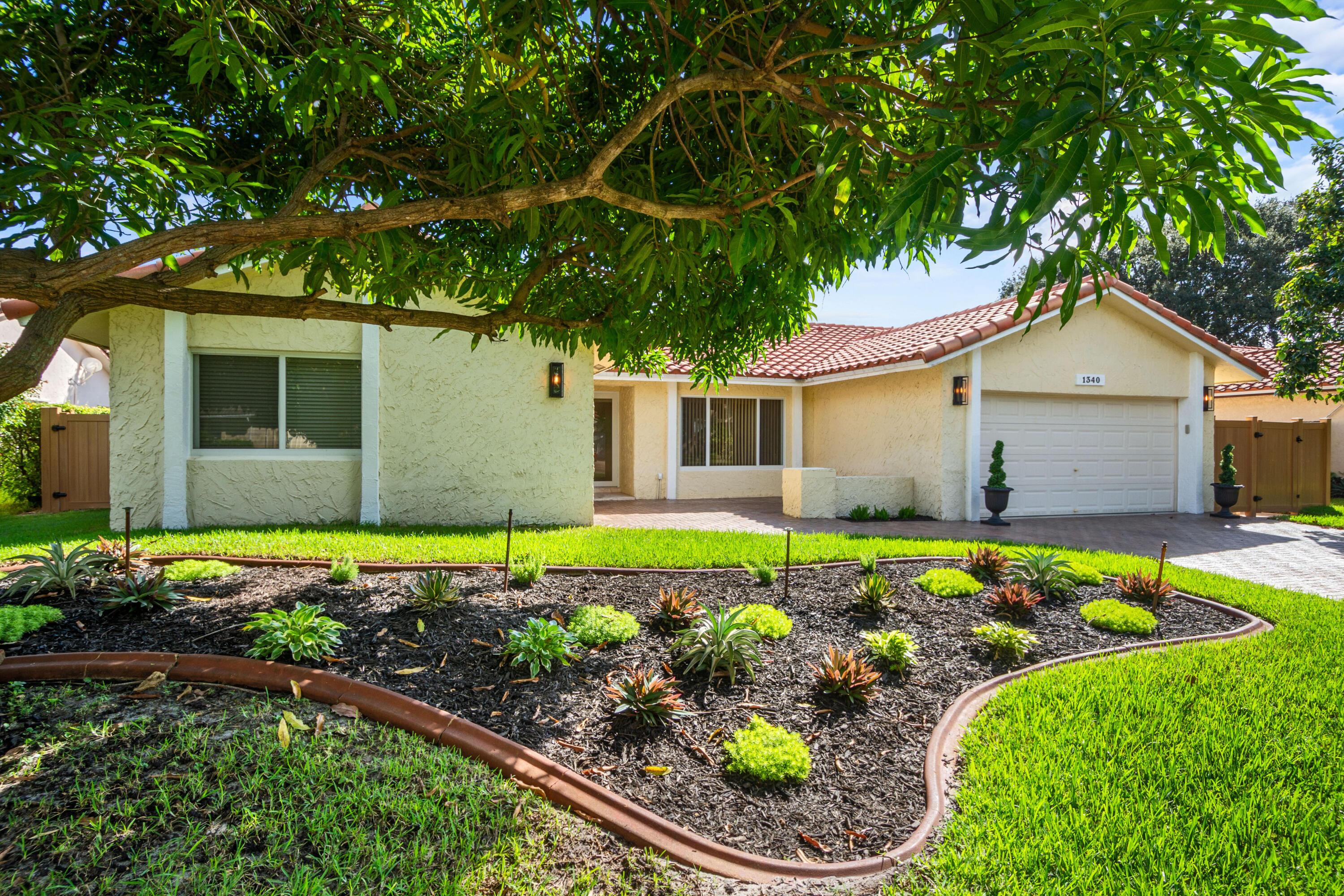 1340 NW 97TH Avenue, Plantation, FL 33322 - Photo 2