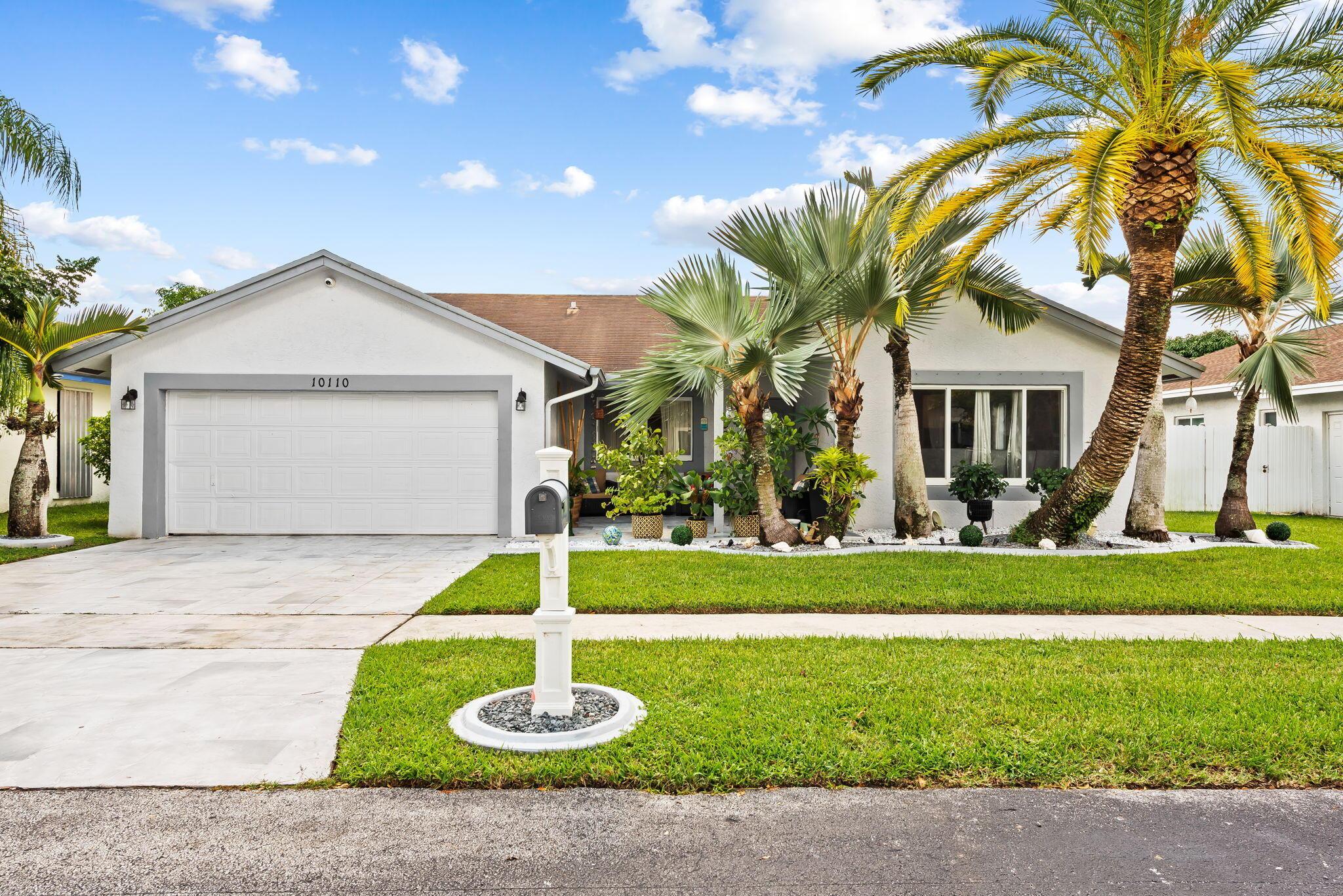 10110 SW 16TH Place, Davie, FL 33324, Davie