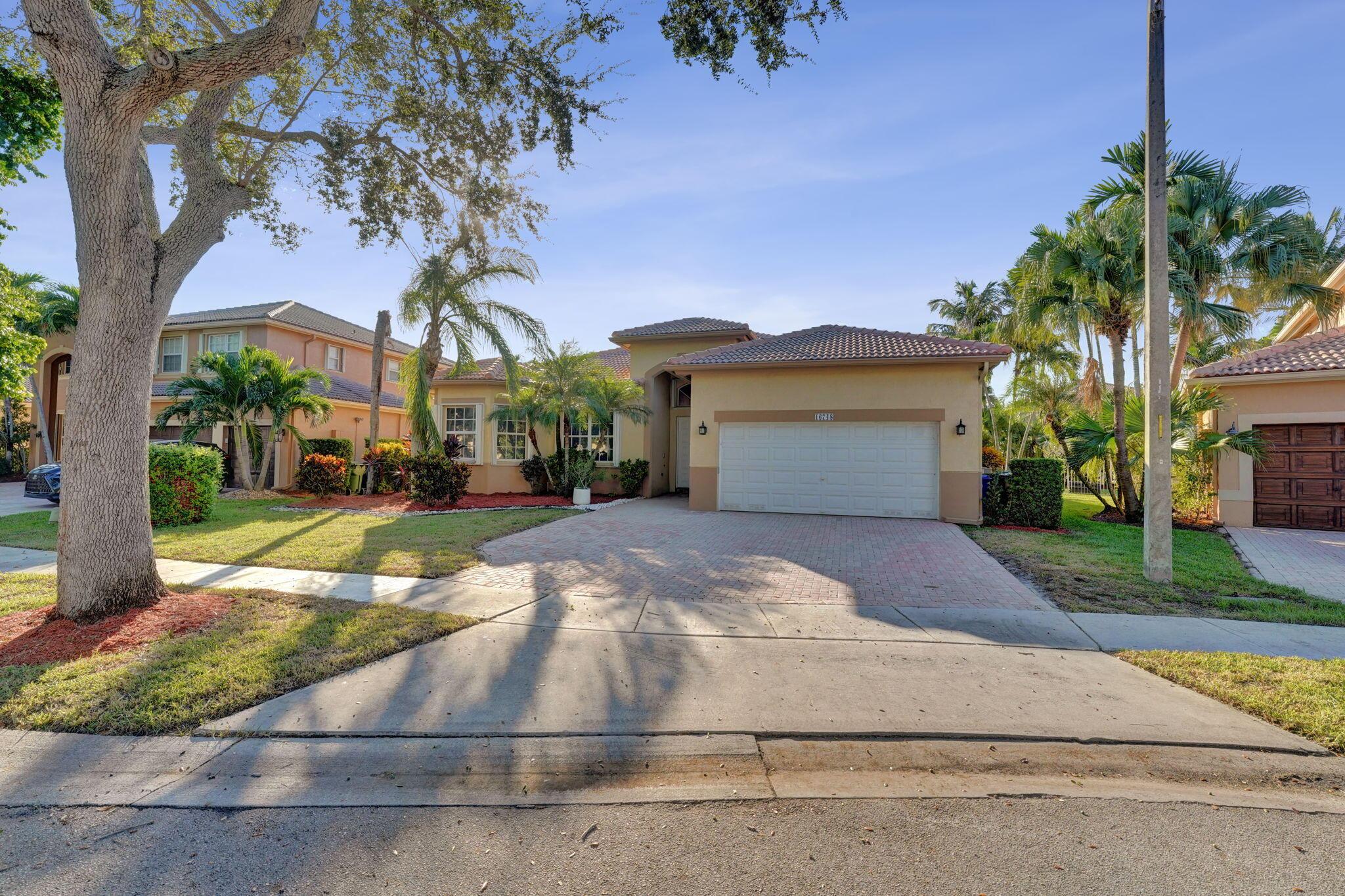 16748 NW 15TH Street, Pembroke Pines, FL 33028 - Photo 5