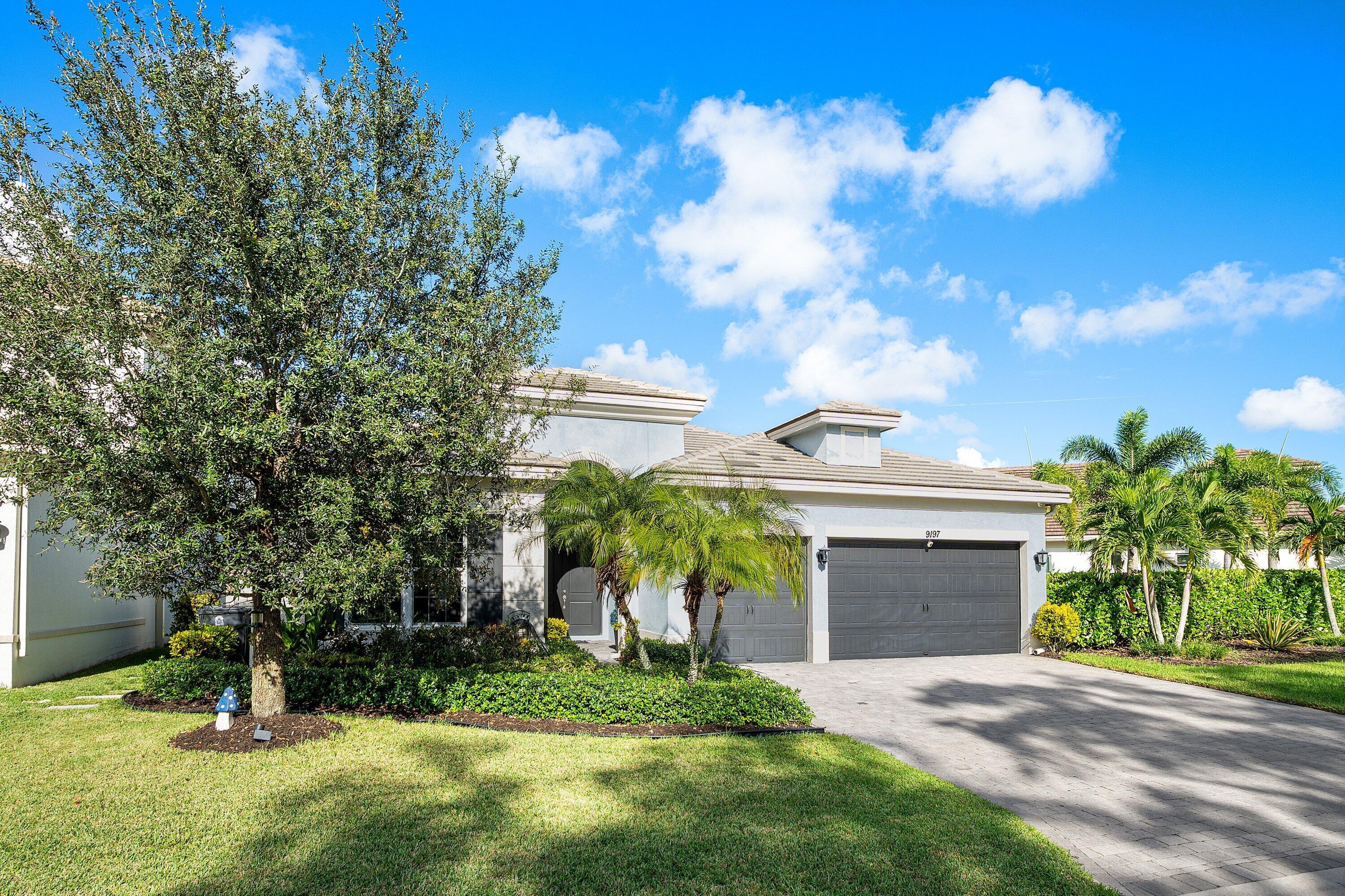 9197 Greenspire Lane, Lake Worth, FL 33467 - Photo 2