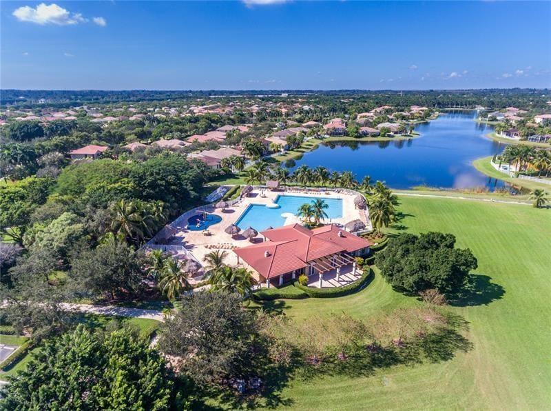 The Ridges, Weston neighborhood