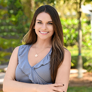 Alexis Bick, Compass Real Estate Agent in South Florida, professional headshot